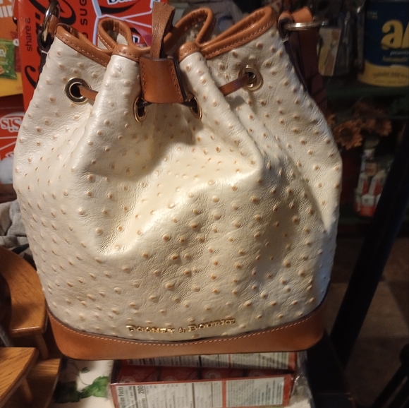 Dooney & Bourke White and Tan Shoulder Bag with Ostrich Texture - Picture 2 of 10